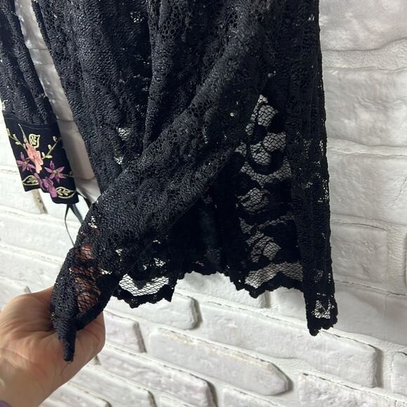 Bisou Bisou lace embroidered dress size medium - Picture 7 of 11